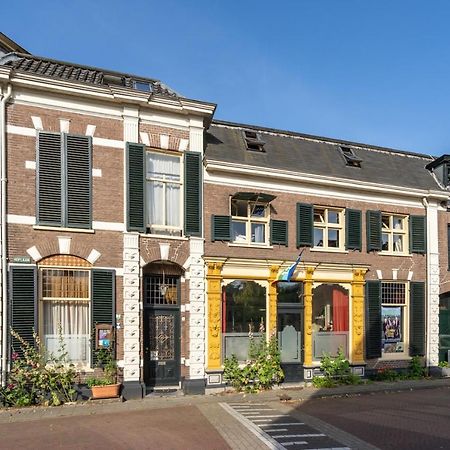 Huis Met De Leeuwenkoppen Dieren Zewnętrze zdjęcie
