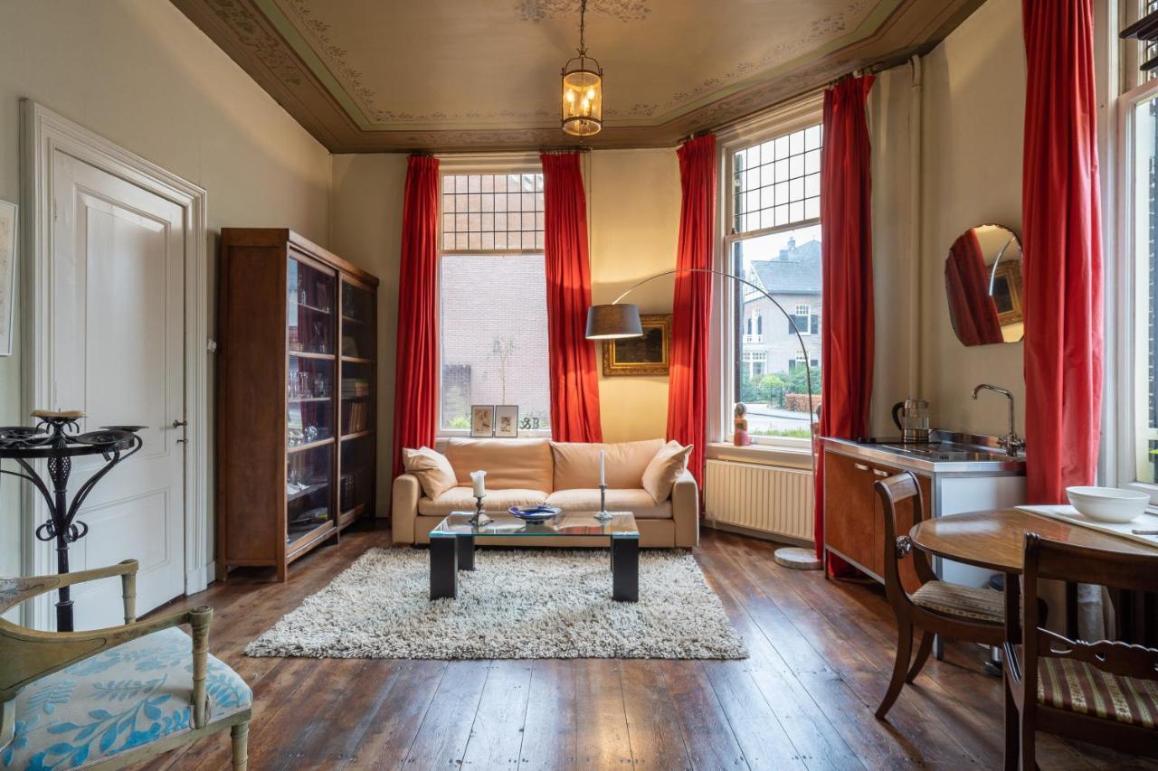 Huis Met De Leeuwenkoppen Dieren Zewnętrze zdjęcie