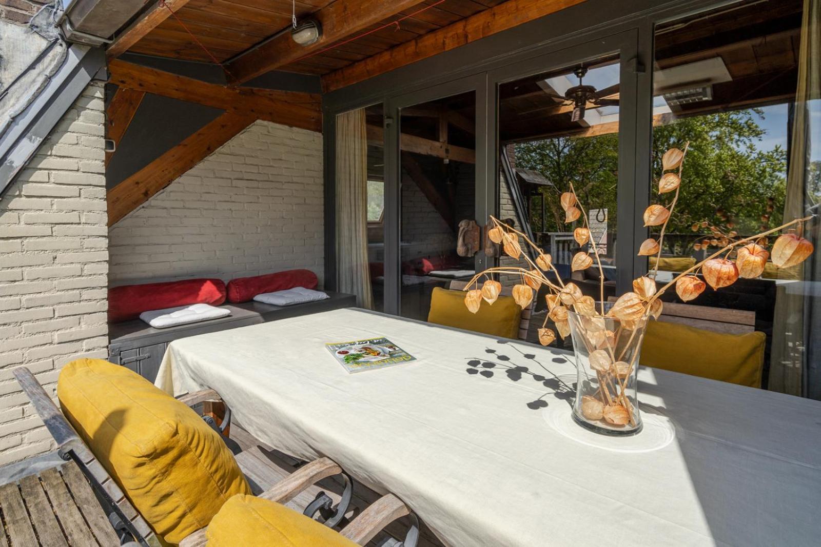 Huis Met De Leeuwenkoppen Dieren Zewnętrze zdjęcie